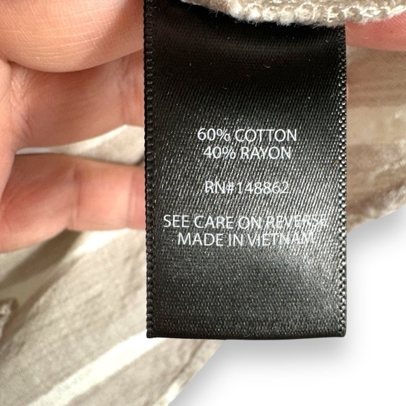 Torrid Textured Woven Button-Front Pocket Camp Shirt, Tan Stripe, Size 1/1X - Picture 7 of 14